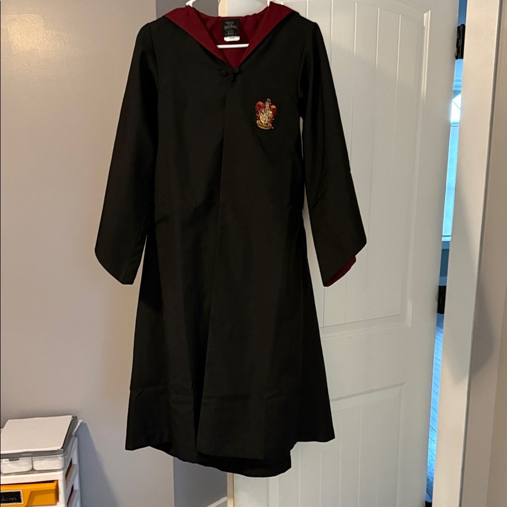 Universal Black and Red Wizarding Robe
